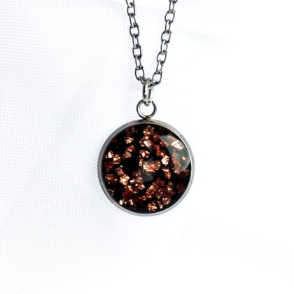 Naszyjnik okrągły miedziane kryształki w żywicy