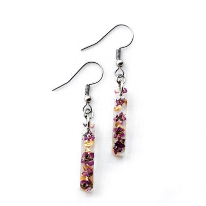 Kolczyki bigle otwarte kwiaty smagliczki w żywicy