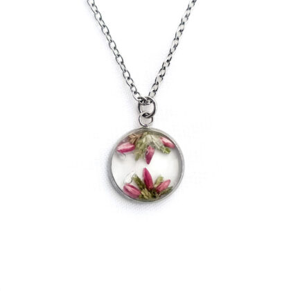 Naszyjnik okrągły kwiaty wrzosu w żywicy