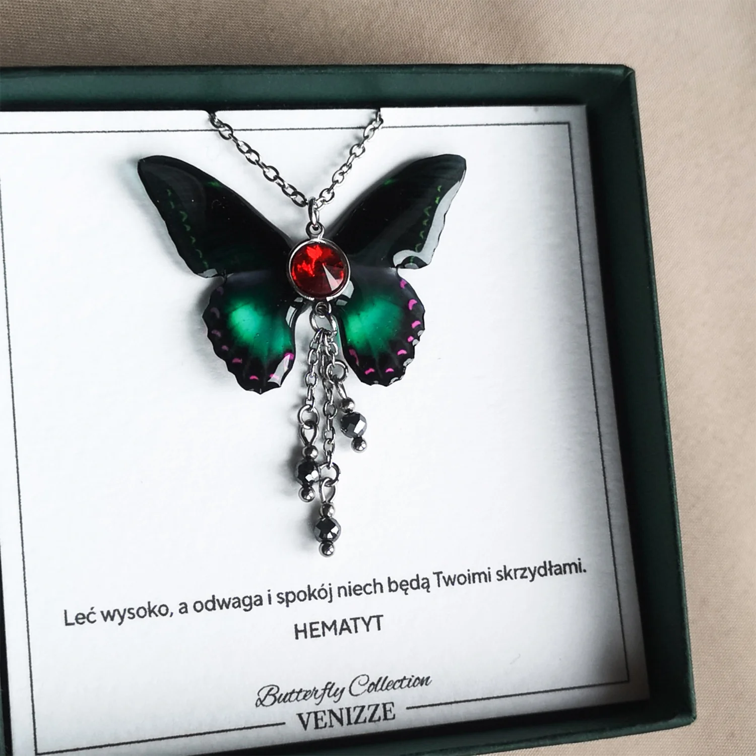 Naszyjnik motyl green shadow z hematytem i cyrkonią - obrazek 4
