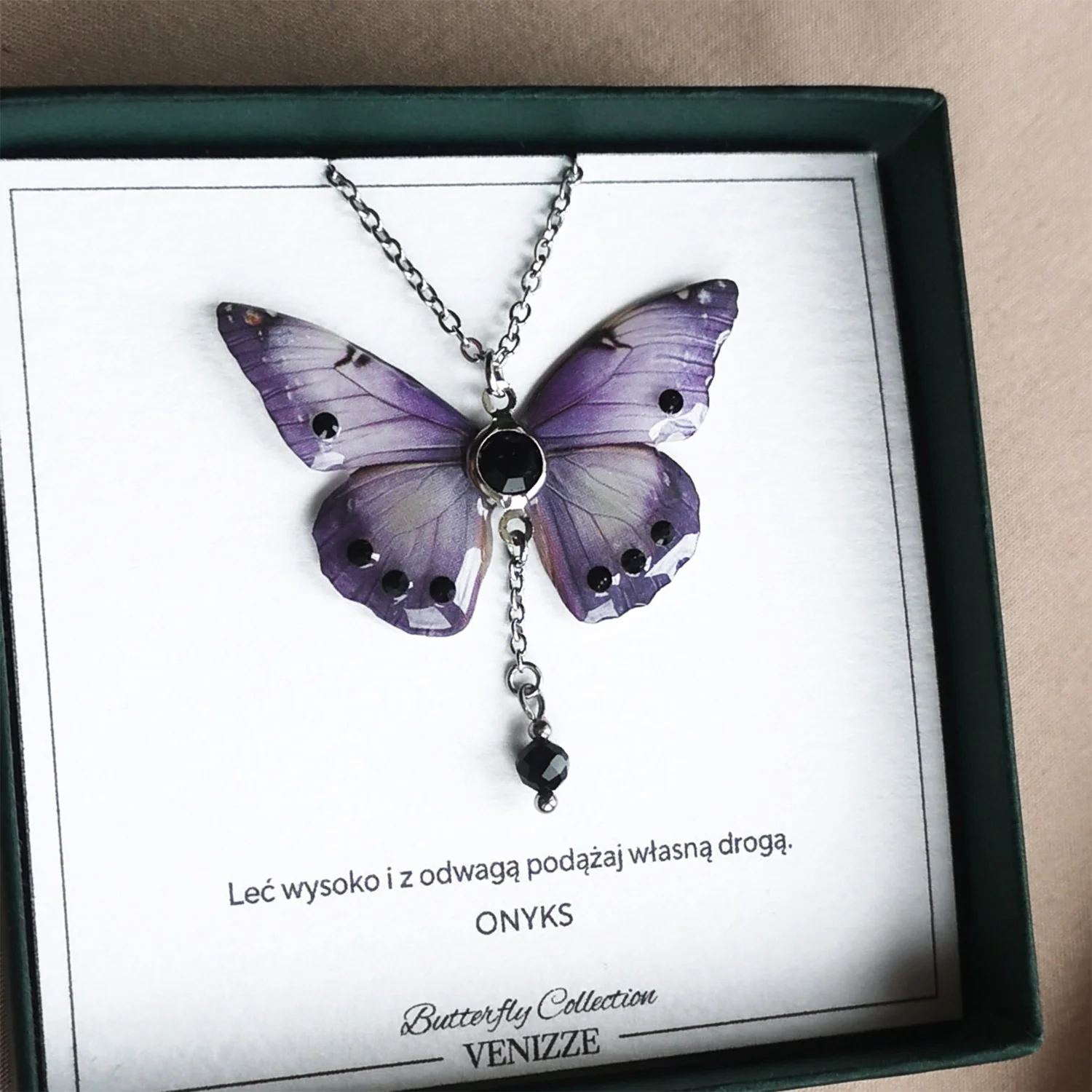 Naszyjnik motyl lavender harmony z onyksem i cyrkonią - obrazek 4